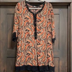 Stylish lightweight tunic